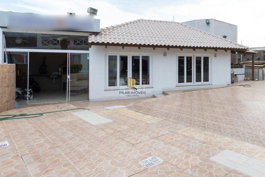 Casa de Condomínio 6 dormitórios no bairro Nonoai