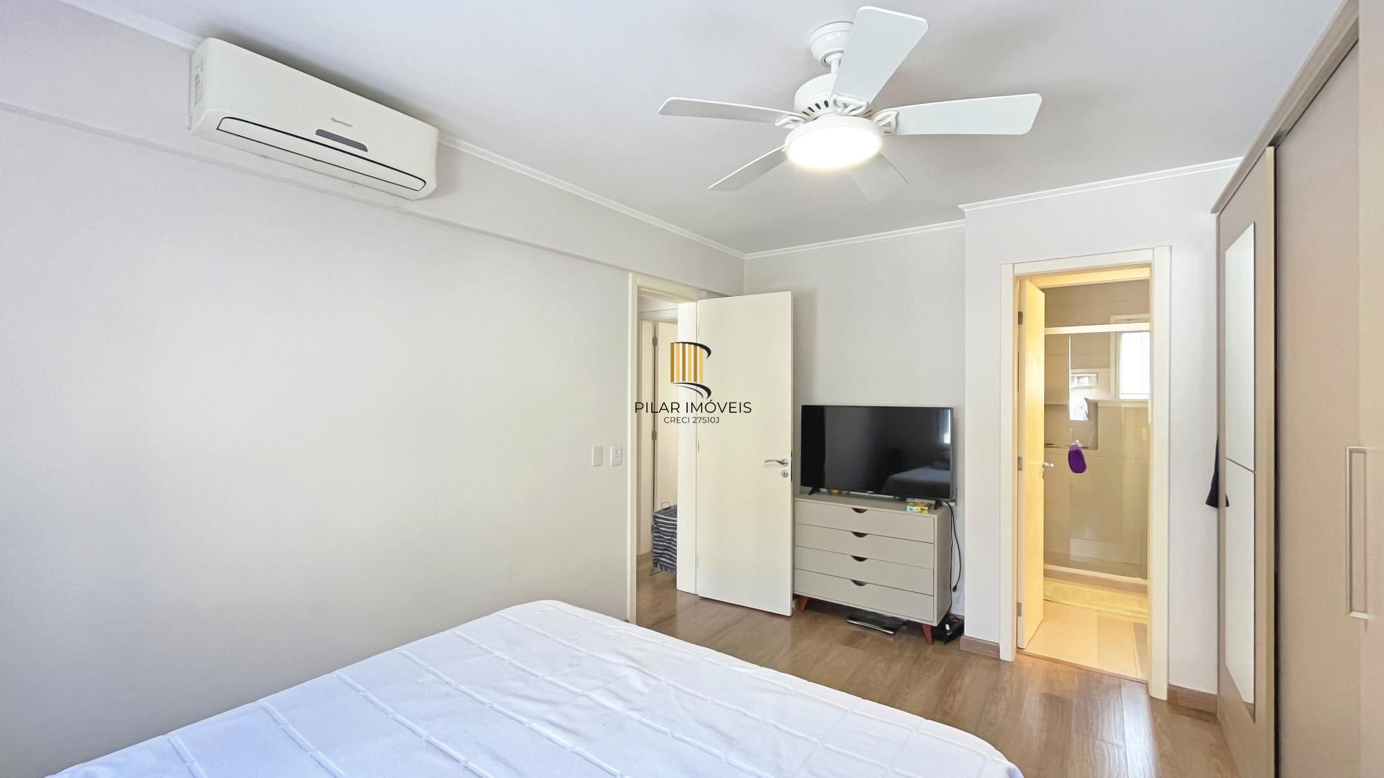 Casa em Condomínio com 3 quartos e 216m² à venda em Teresópolis, Porto Alegre.