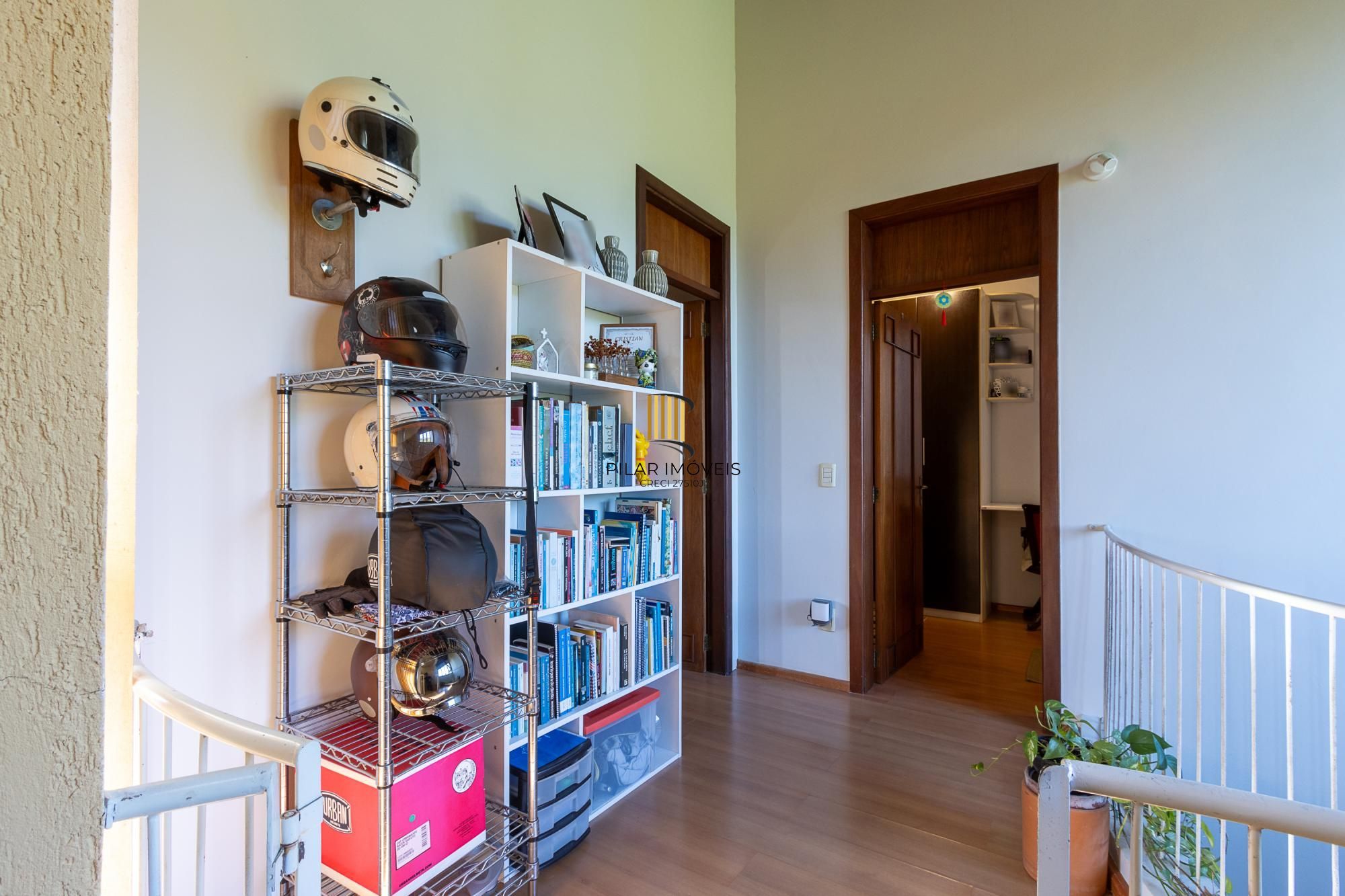 Casa em condomínio á venda com 6 dormitórios em Porto Alegre