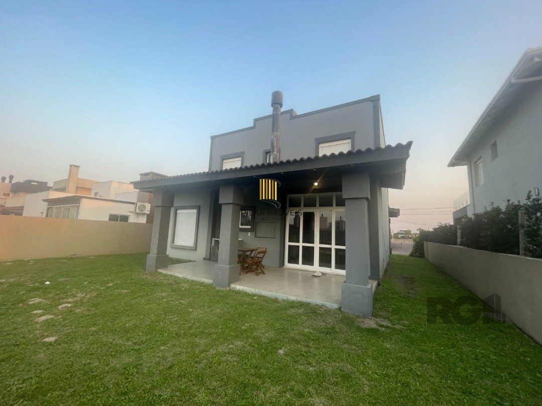 Casa de Condomínio 3 dormitórios no bairro Atlântida Sul