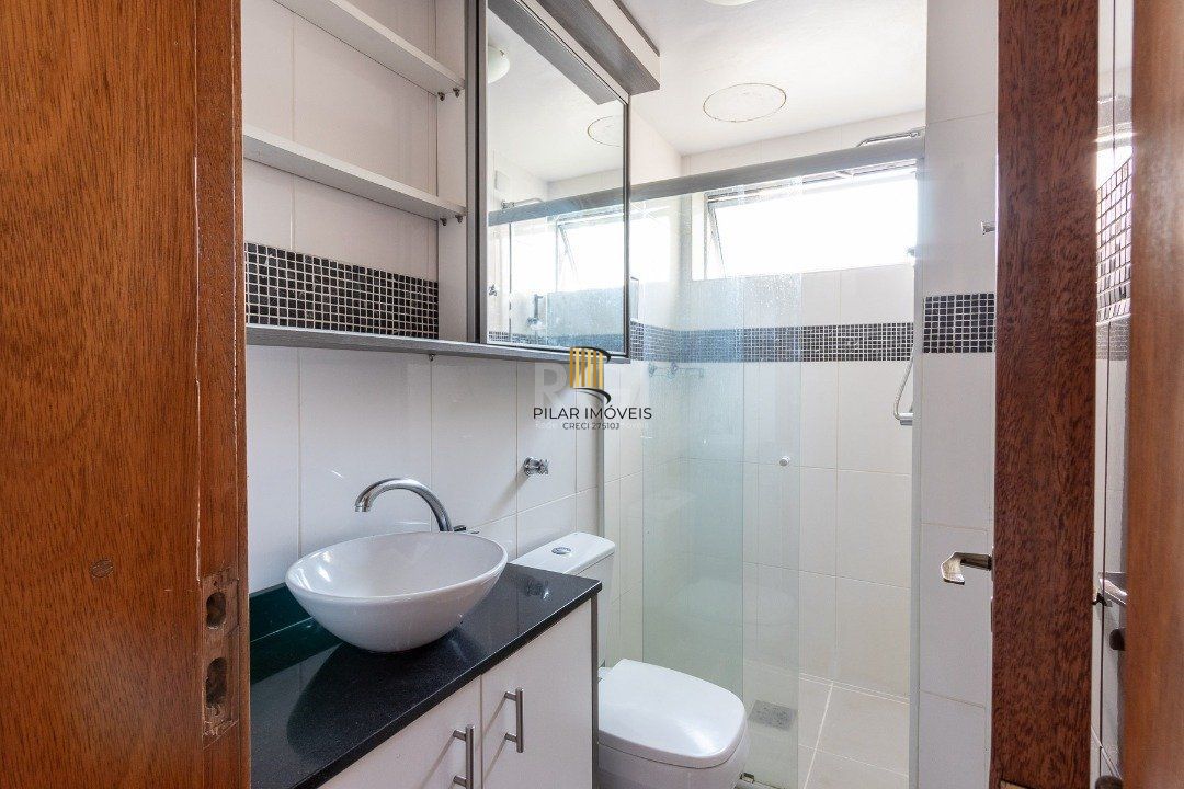 Apartamento de 1 dormitório, living, cozinha, área de serviço e banheiro social.