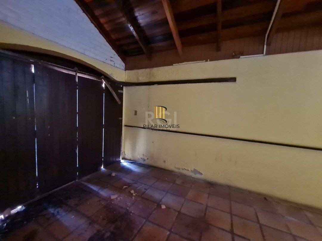 Casa para Venda - 220m², 3 dormitórios, Nonoai