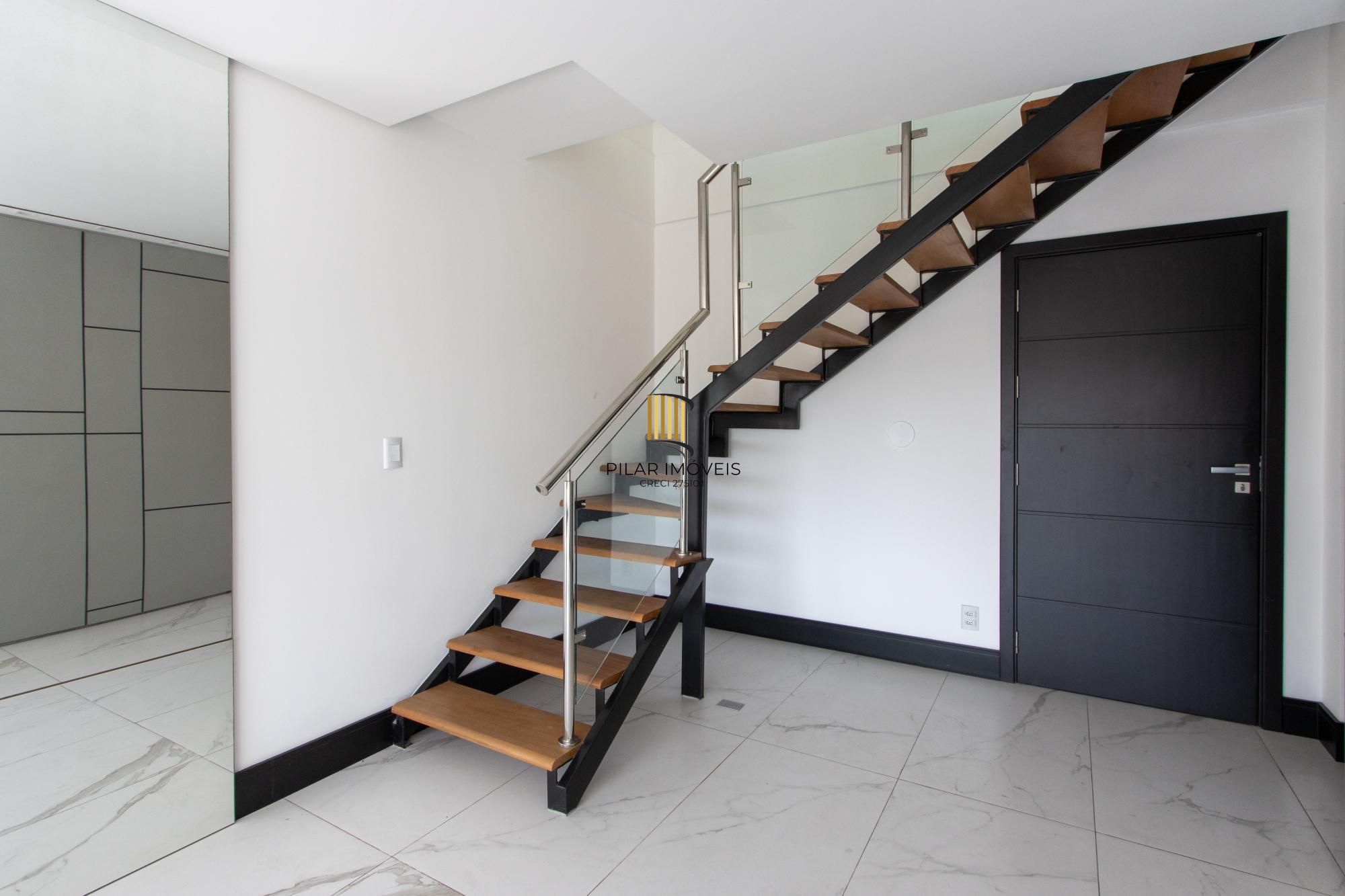 Apartamento 4 dormitórios no bairro Passo da Areia