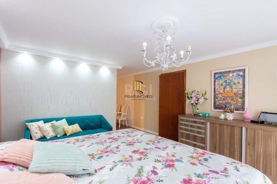 Casa para Venda - 342m², 3 dormitórios, sendo 2 suites, 2 vagas - Espírito Santo