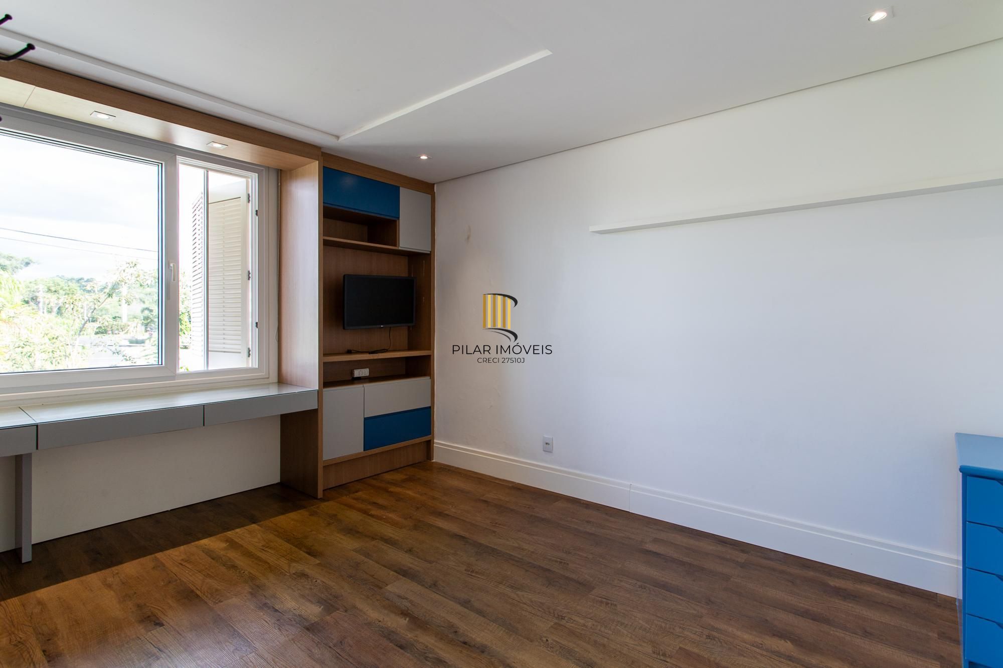 Casa de Condomínio 4 dormitórios no bairro Terraville