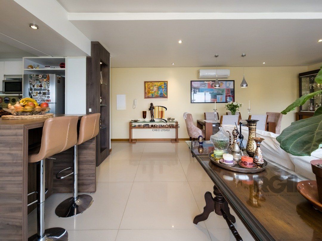 Apartamento com 3 quartos, suite, 3 vagas, condomínio com infra - Bairro Tristeza