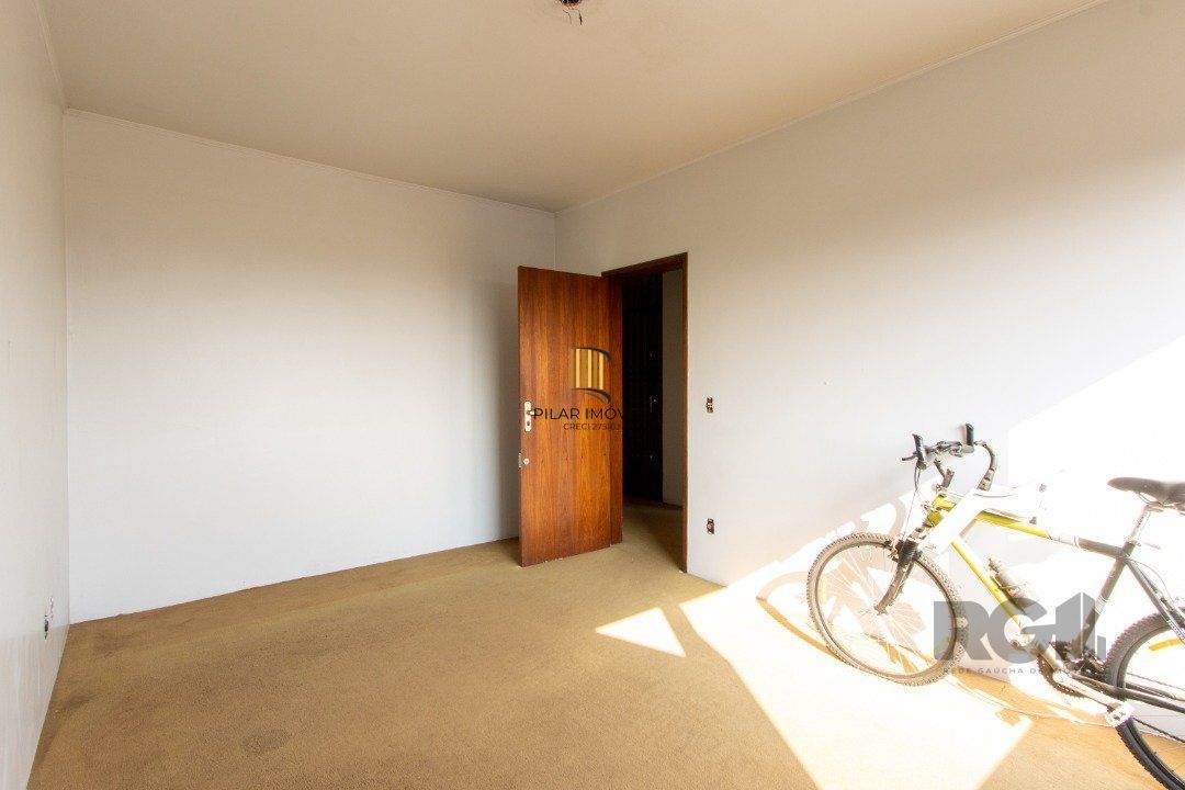 Casa para Venda - 361.95m², 4 dormitórios, sendo 2 suites, 3 vagas - Nonoai