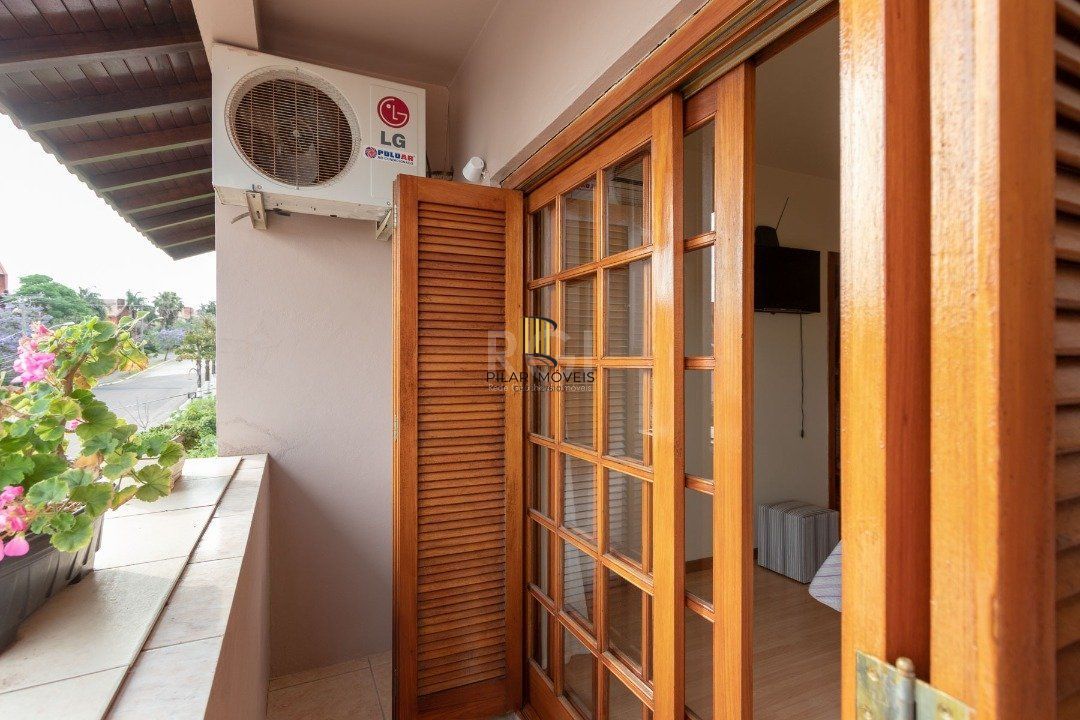 Casa para Venda - 192.18m², 3 dormitórios, sendo 1 suites, 2 vagas - Cristal