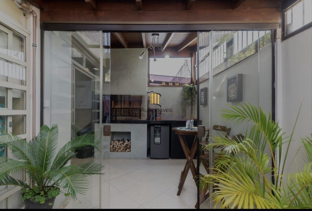Casa de Condomínio 3 dormitórios no bairro Ipanema