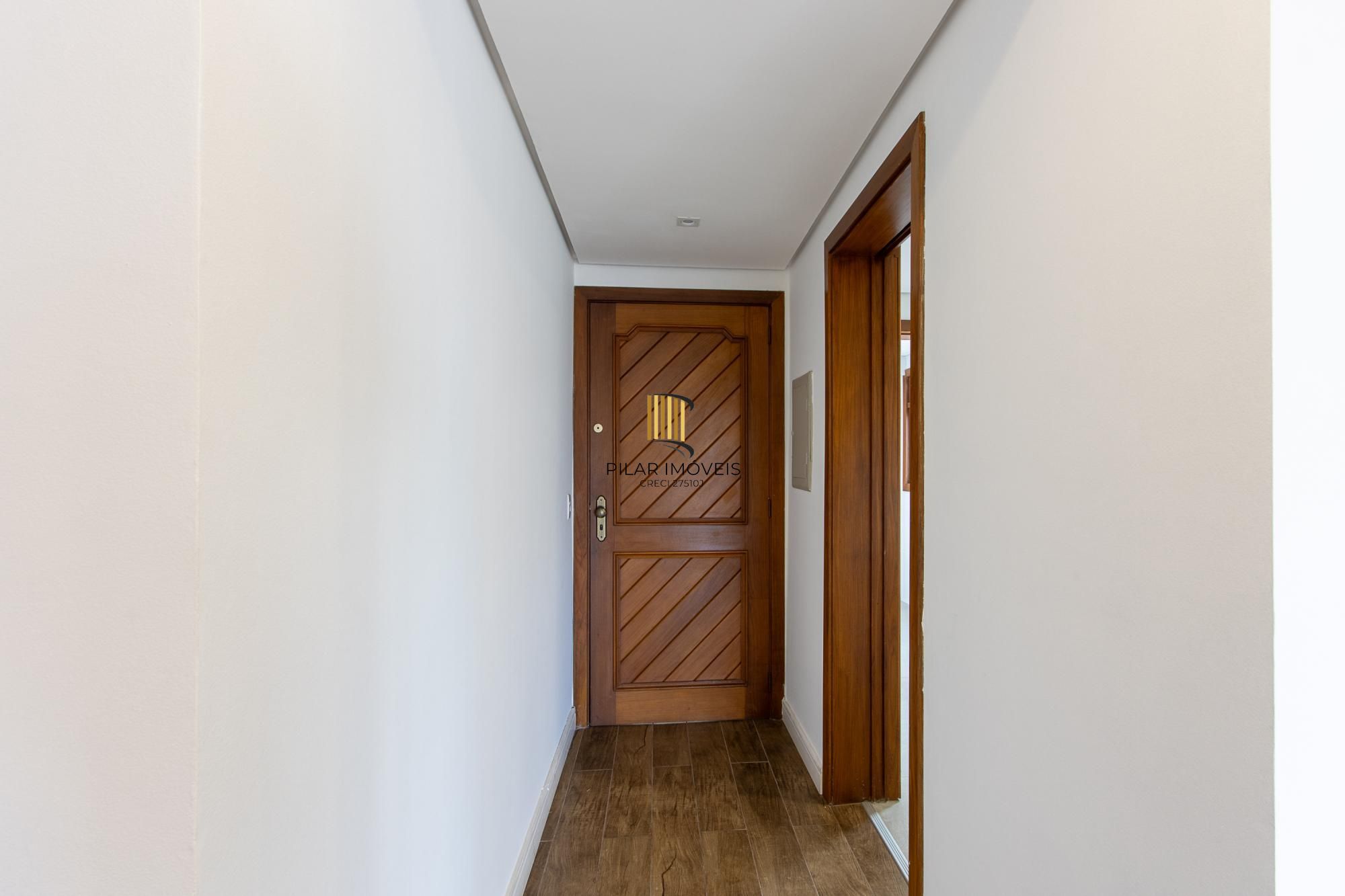 Apartamento com 114.02m², 3 dorm, Petrópolis com lareira e churrasqueira