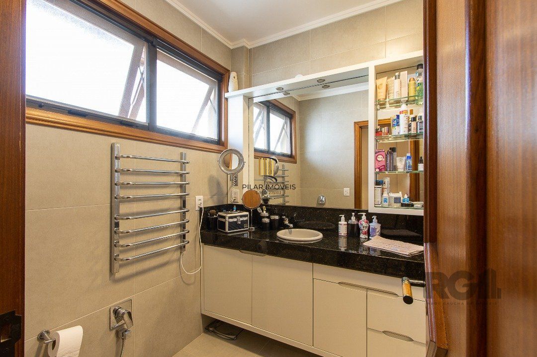 Casa de Condomínio 3 dormitórios no bairro Tristeza