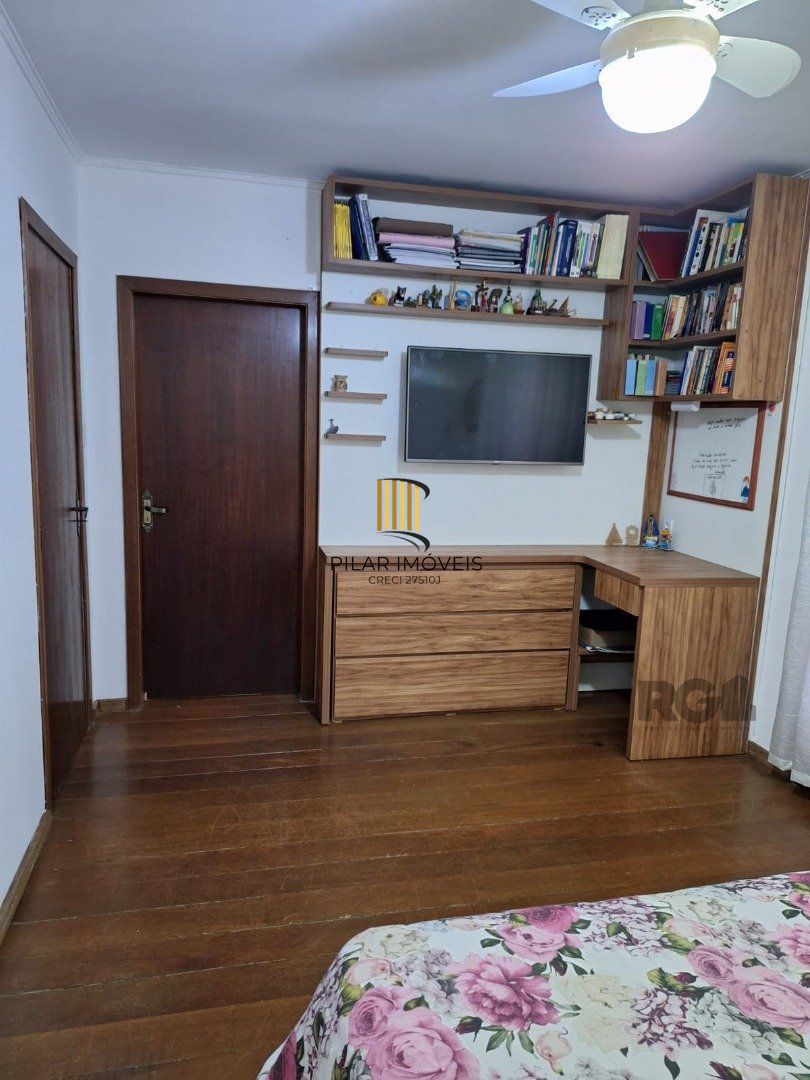 Casa 3 dormitórios no bairro Jardim Algarve