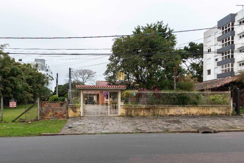 Casa para Venda - 231.72m², 4 dormitórios, sendo 1 suites, 3 vagas - Tristeza - Pilar Imóveis