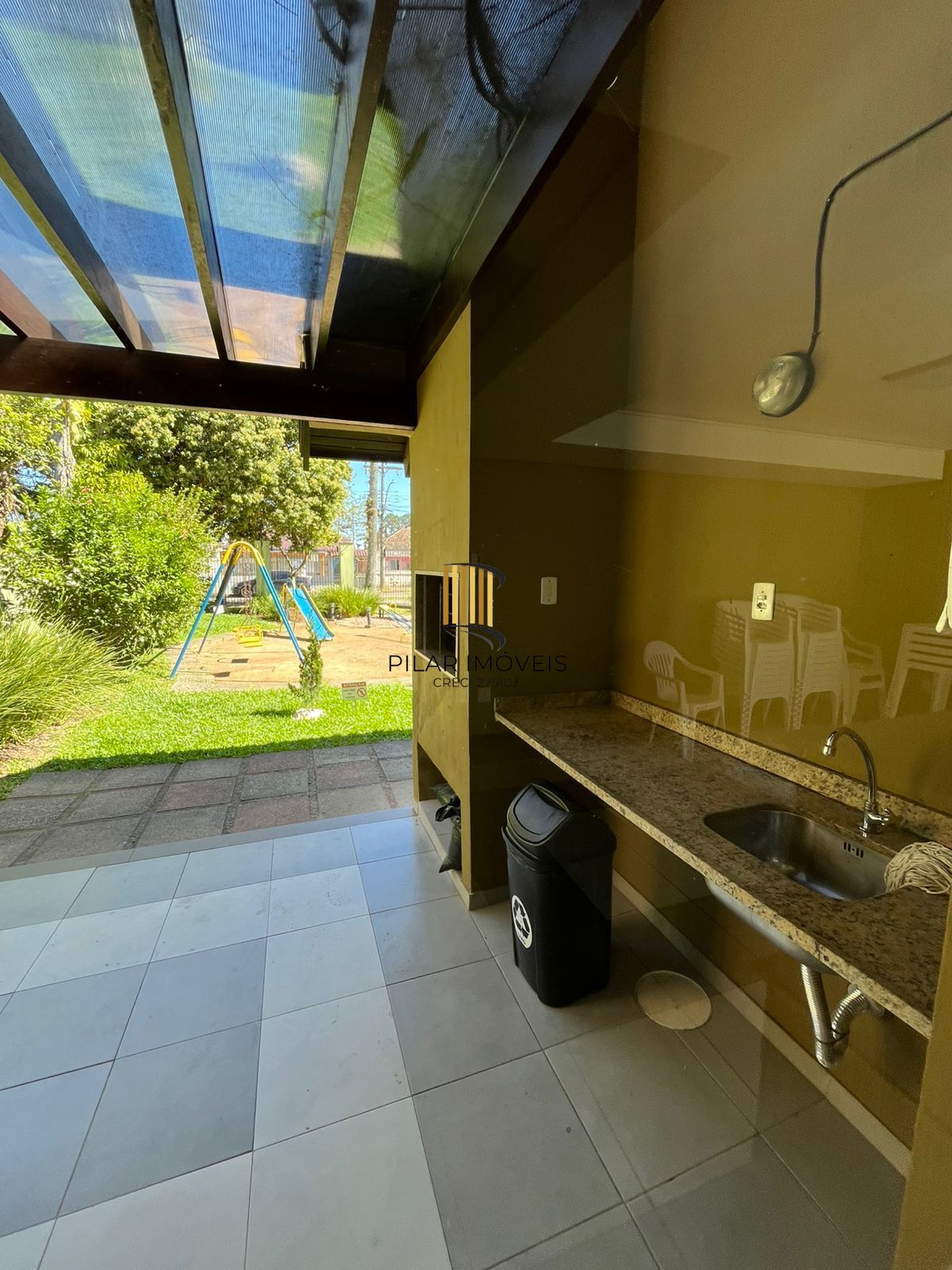 Apartamento térreo 2 dormitórios mobiliado I Bairro Ipanema