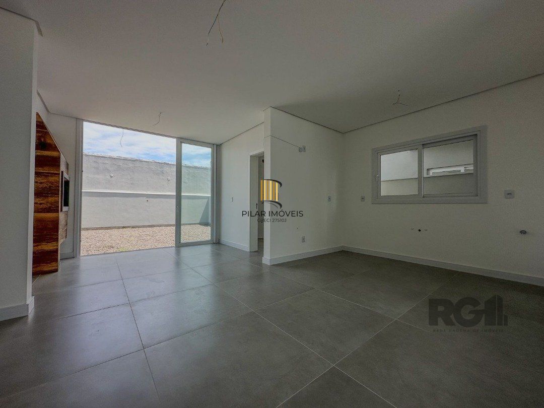 Casa 3 dormitórios no bairro Zona Nova