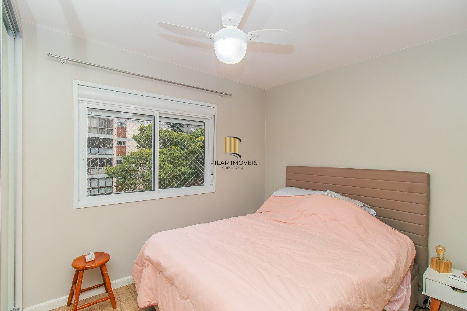 Apartamento com 2 suíteS, 2 vagas e churrasqueira