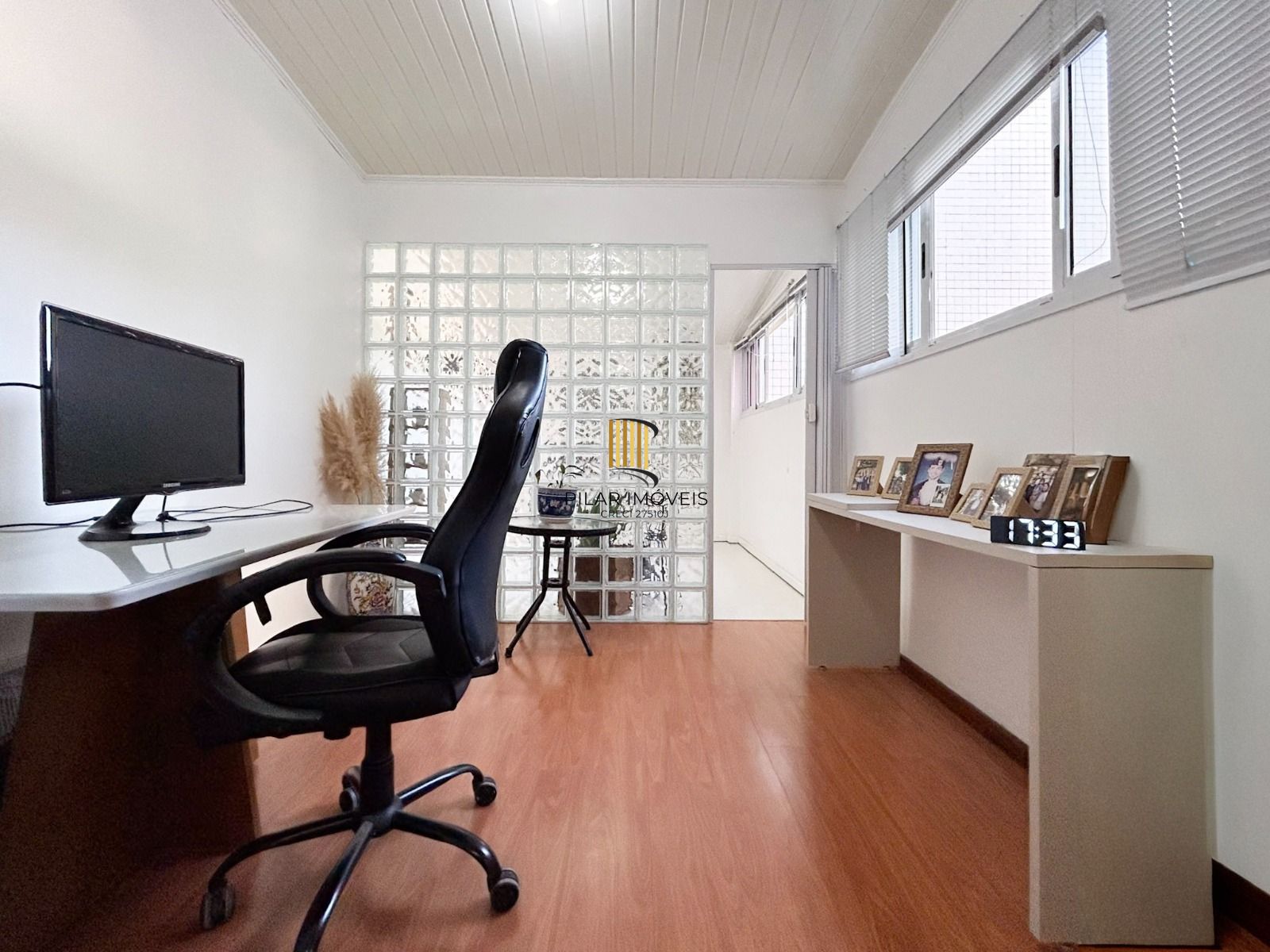 Apartamento 1 dormitório com vaga de garagem no Cristal