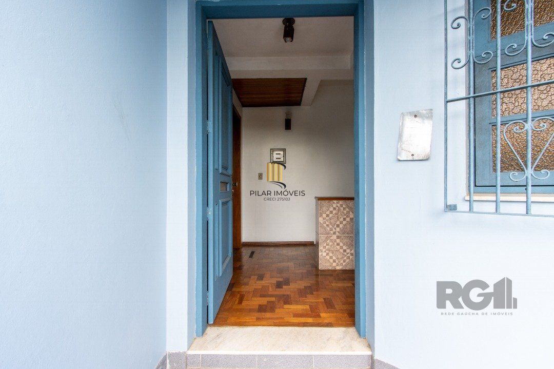 Casa 4 dormitórios no bairro Nonoai