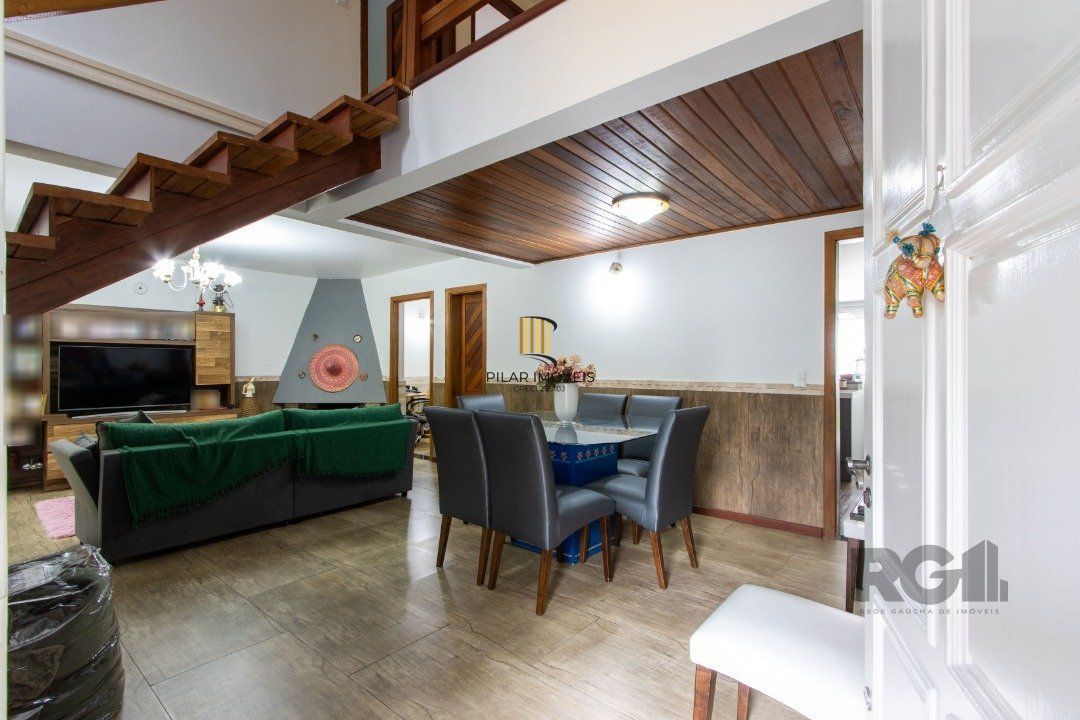 Casa 4 dormitórios no bairro Ipanema