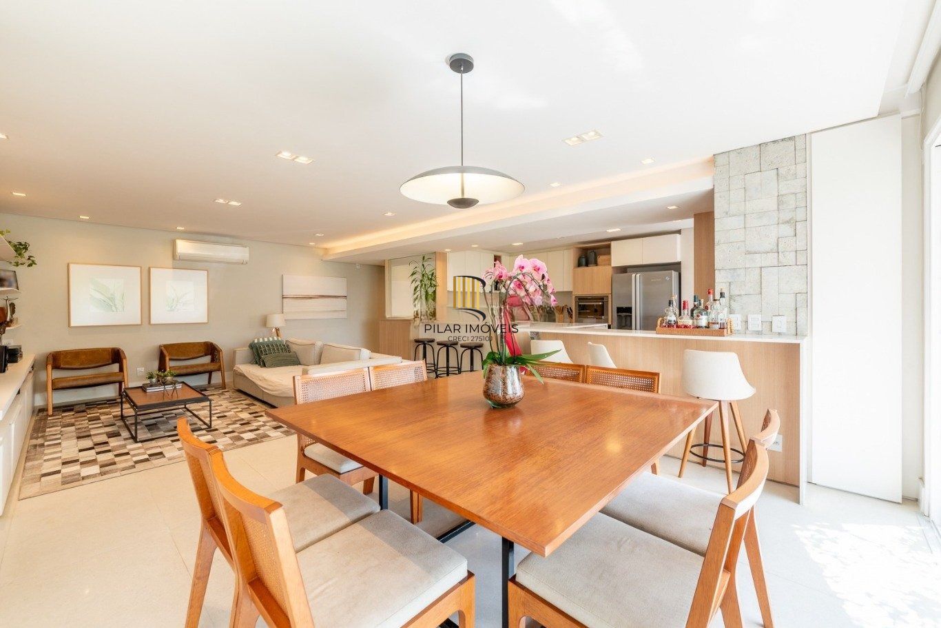 Apartamento Garden com 132m² e 3 dormitórios, 1 suíte, 3 vagas