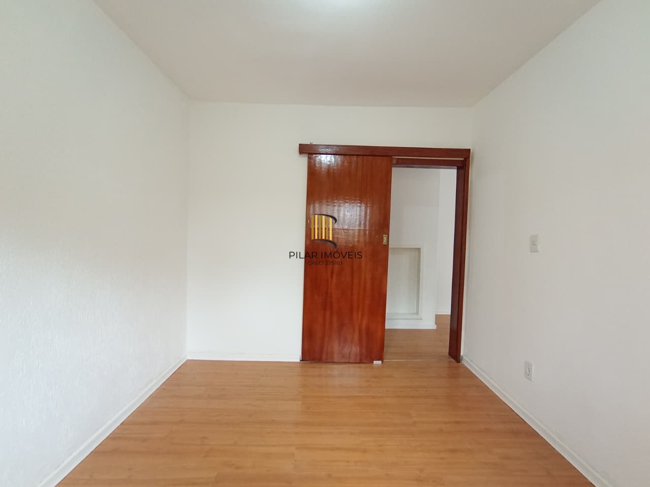 Apartamento 1 dormitório, á venda no bairro Santa Tereza em Porto Alegre.