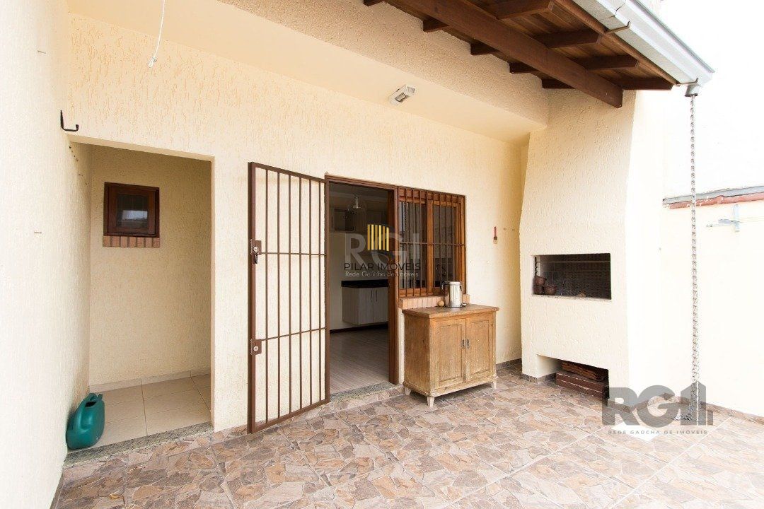 Casa 3 dormitórios no bairro Aberta dos Morros