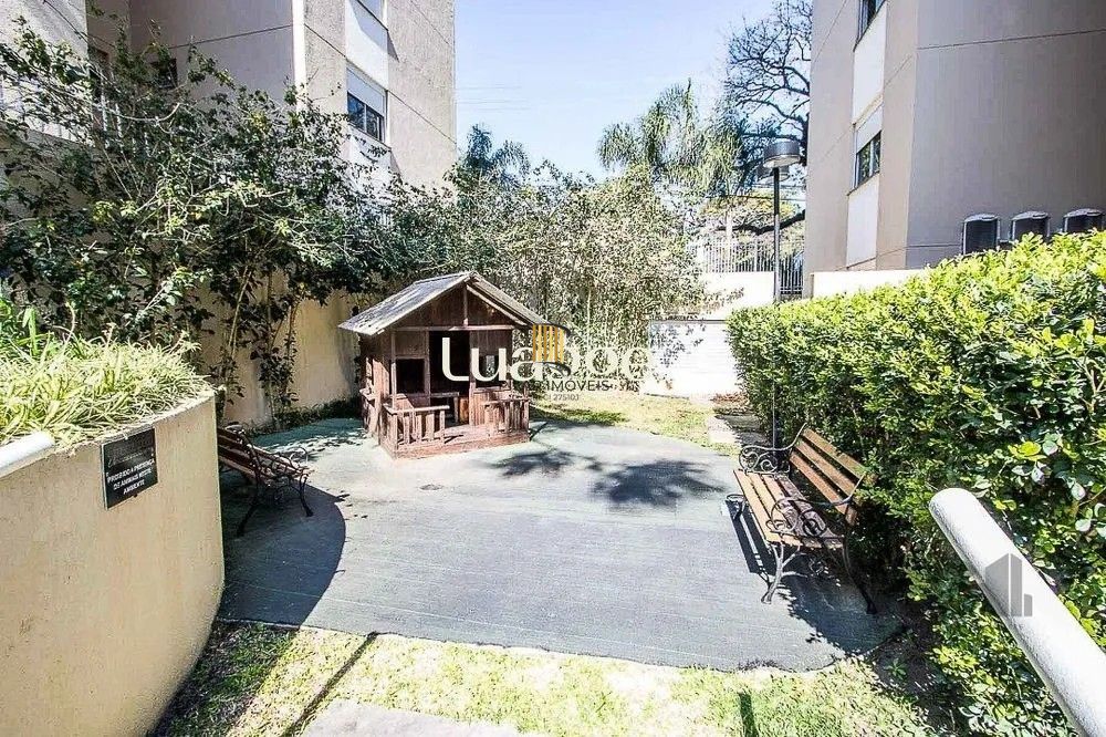Apartamento de 3 dormitórios, 1 suíte e 2 vagas de garagem.