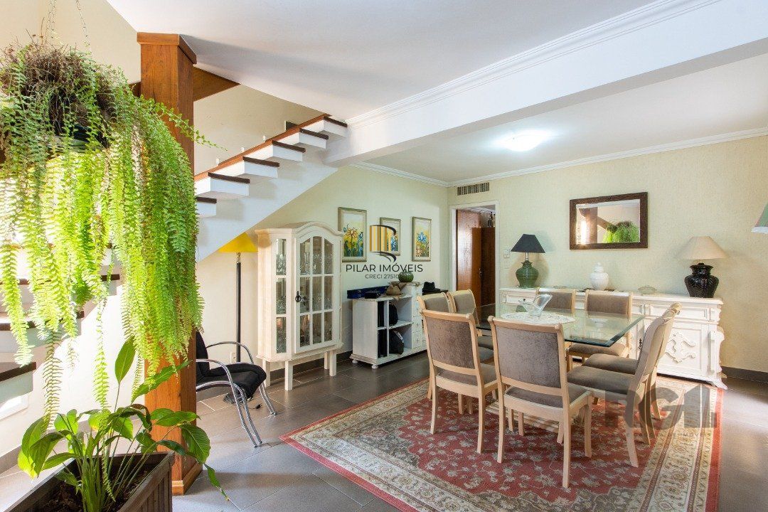 Casa para Venda - 254m², 4 dormitórios, sendo 3 suites, 5 vagas - Espirito Santo