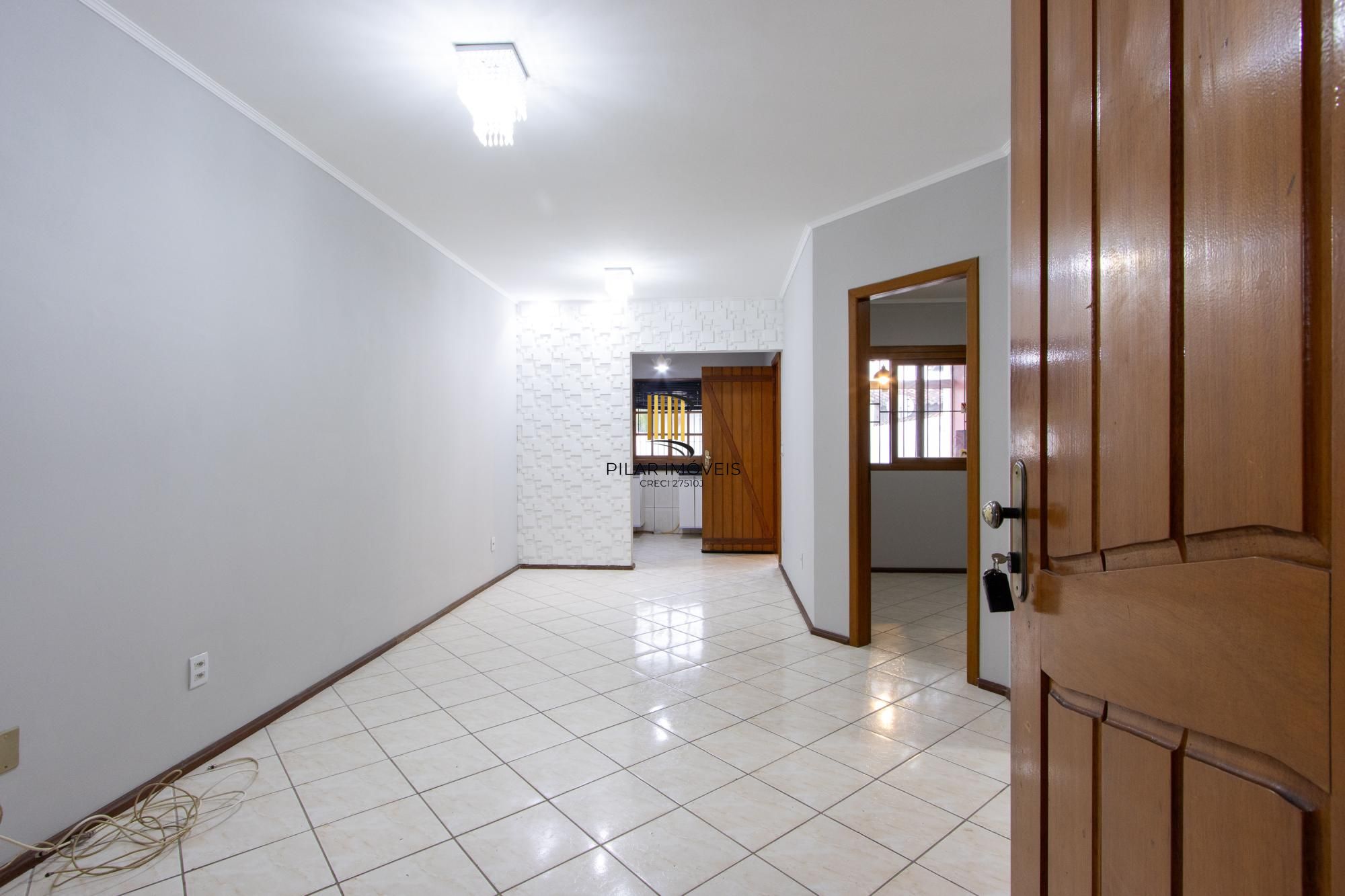 Casa térrea com 2 dormitórios I Bairro Hípica