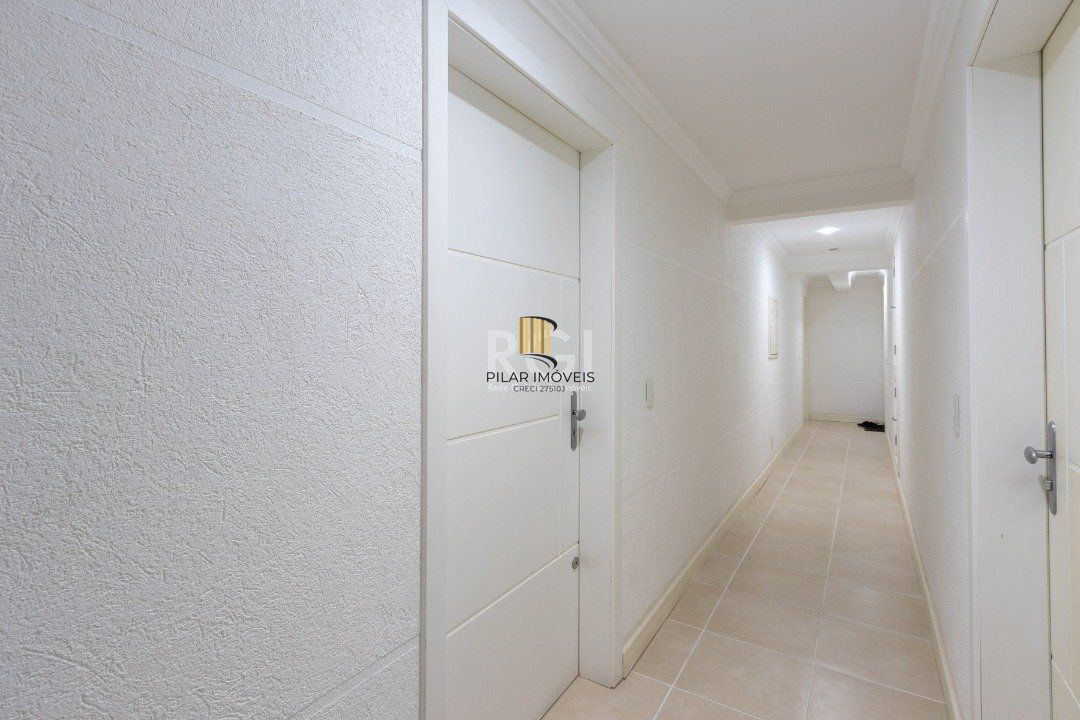 Apartamento à venda bairro Tristeza, 2 quartos, 1 suite, lavabo, churrasqueira, infra, 2 vagas individuais