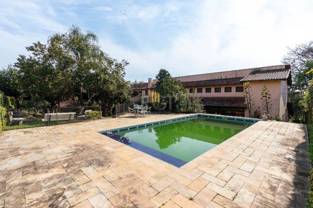 Casa para Venda - 500m², 4 dormitórios, sendo 1 suites, 4 vagas - Vila Conceição