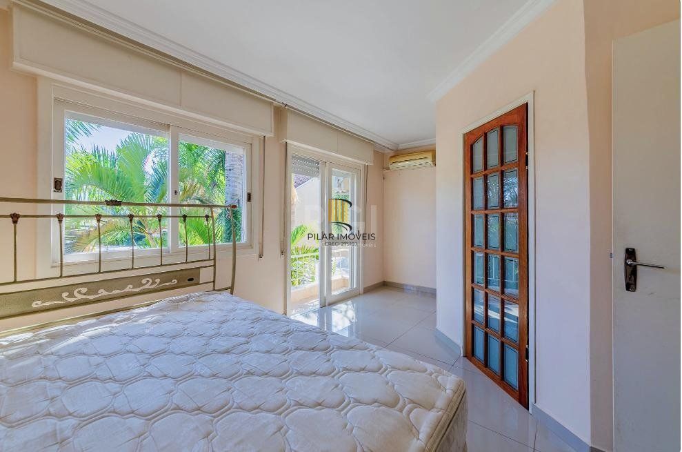 Casa Condominio para Venda - 210m², 3 dormitórios, sendo 3 suites, 1 vaga - Tristeza