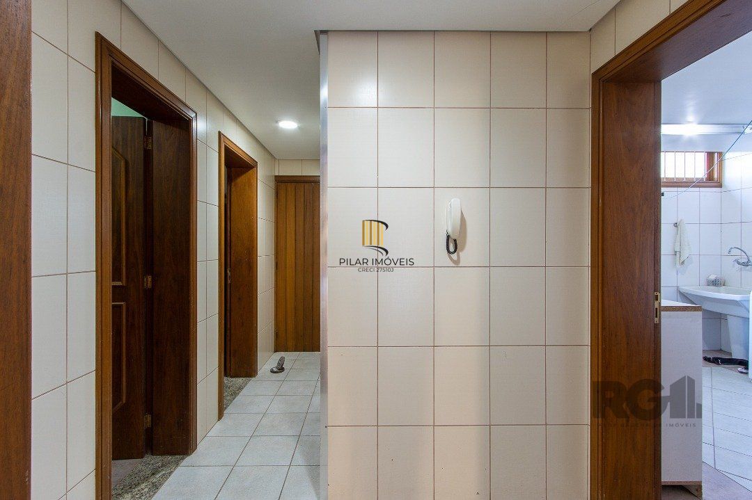 Casa para Venda - 450m², 4 dormitórios, sendo 4 suites, 5 vagas - Vila Assunção