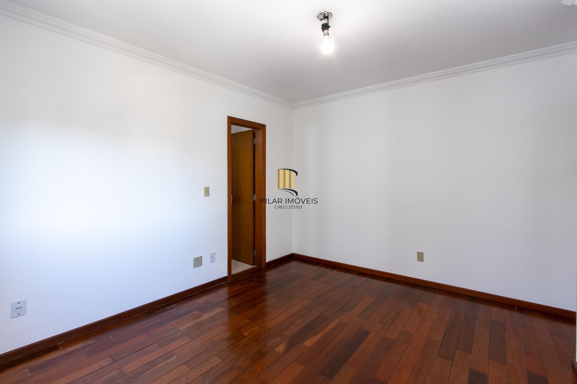 Apartamento 3 dormitórios no bairro Camaquã