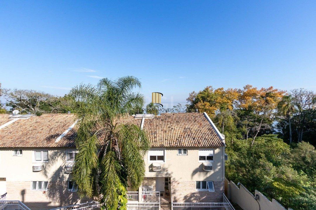 Casa Condominio para Venda - 245.29m², 3 dormitórios, sendo 1 suites, 2 vagas - Pedra Redonda
