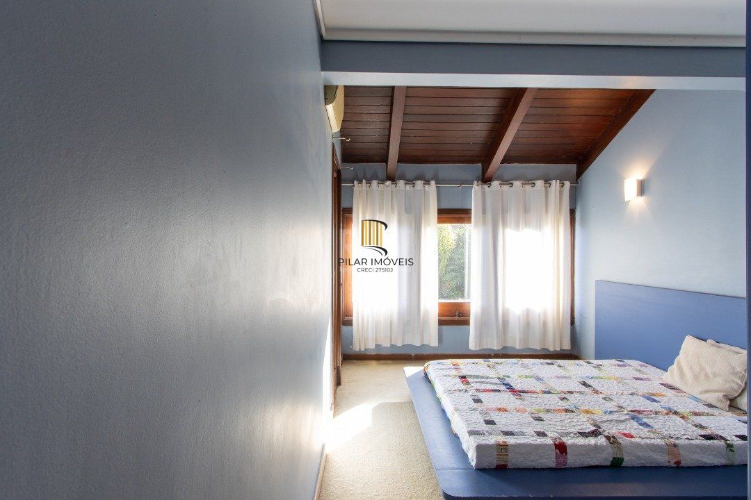 Casa de Condomínio 8 dormitórios no bairro Cavalhada