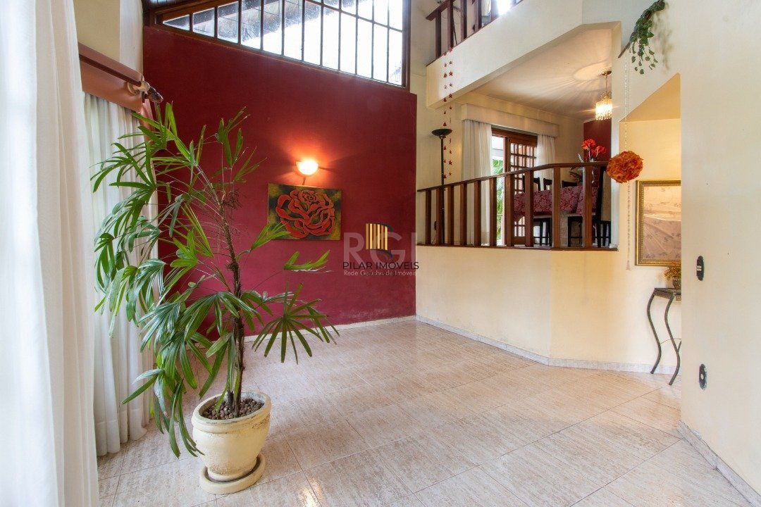 Casa 5 Dormitório(s) Bairro Tristeza