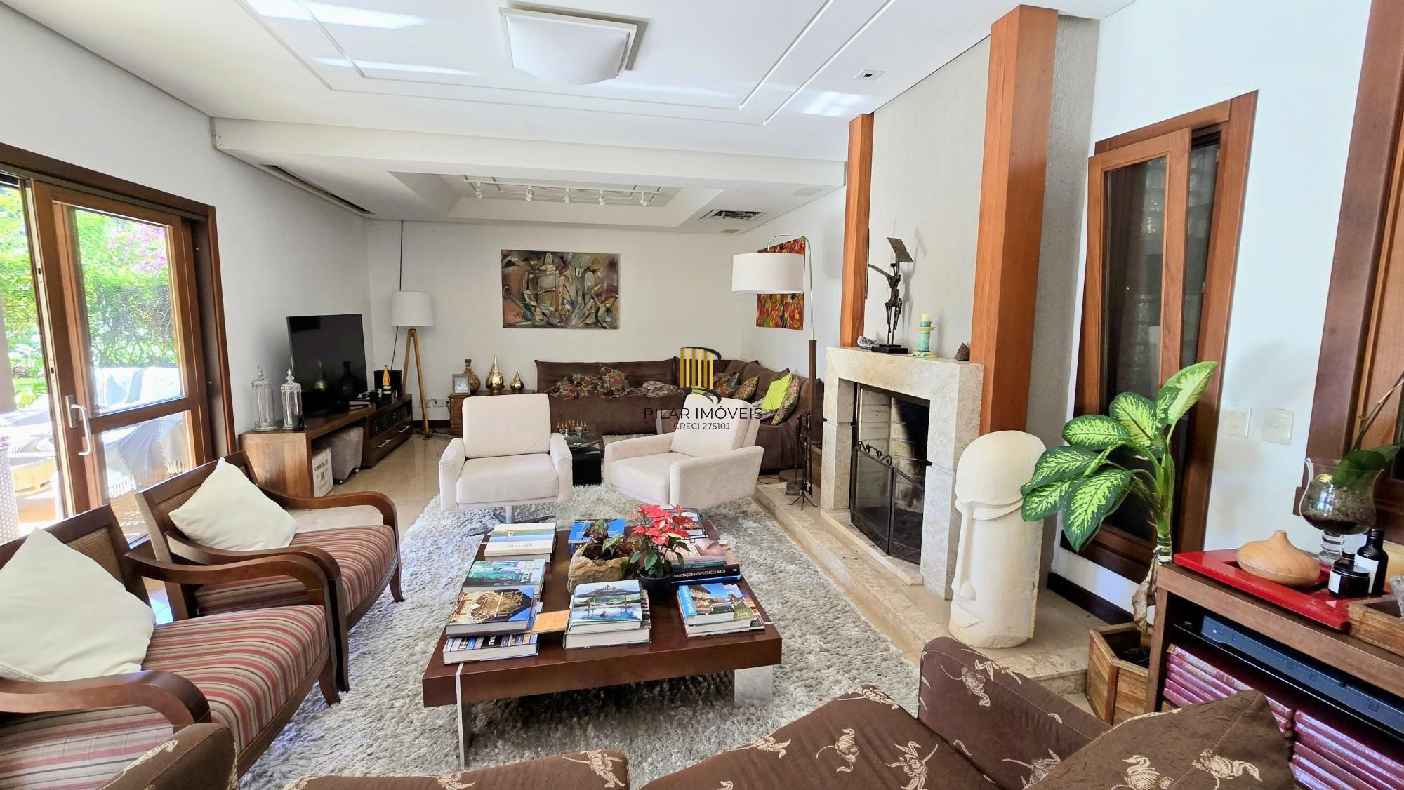 Casa no Terra Ville com fundo para o lago, com 4 suites. - Pilar Imóveis