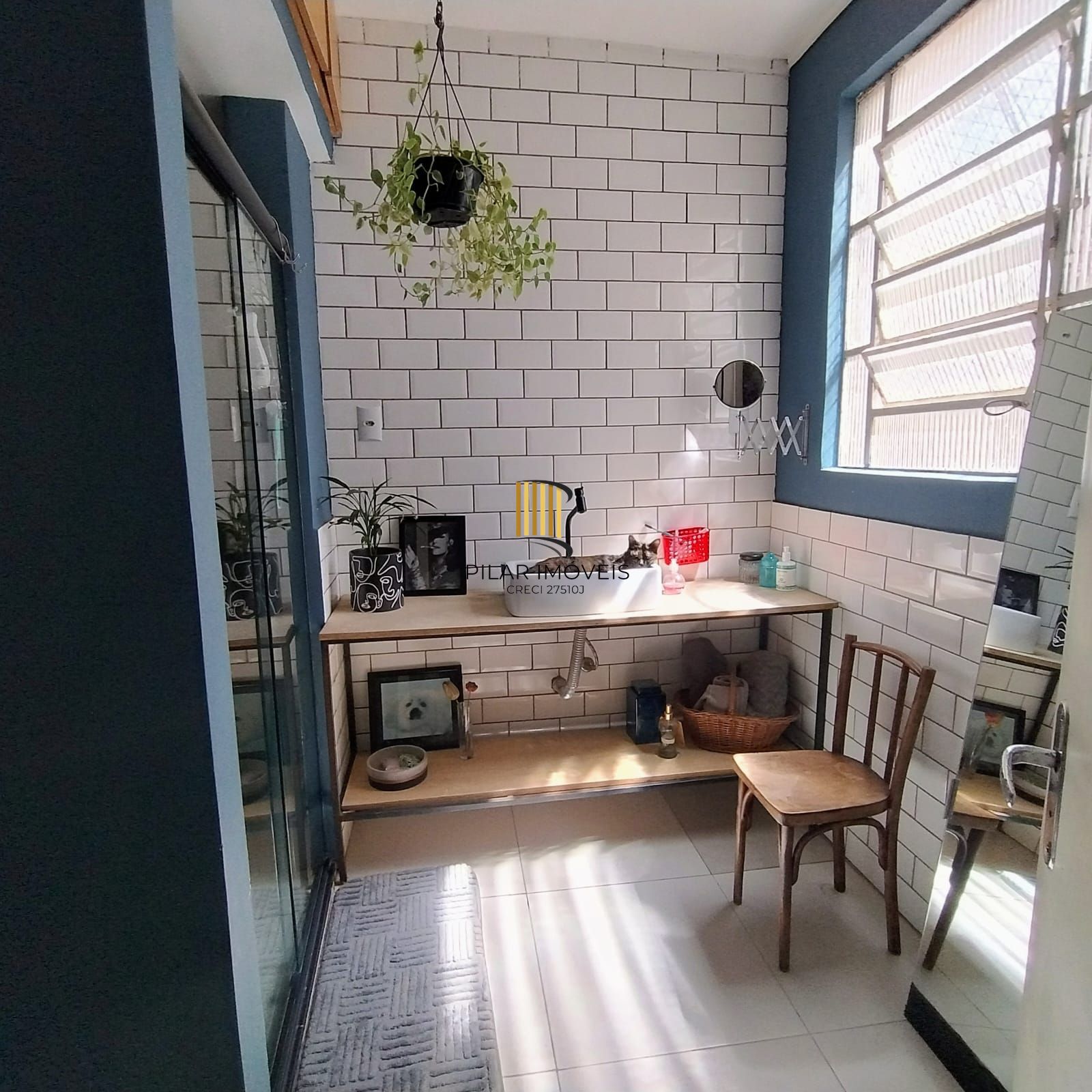 Apartamento Amplo e Reformado em Frente a Faculdade de Medicina (UFRGS)