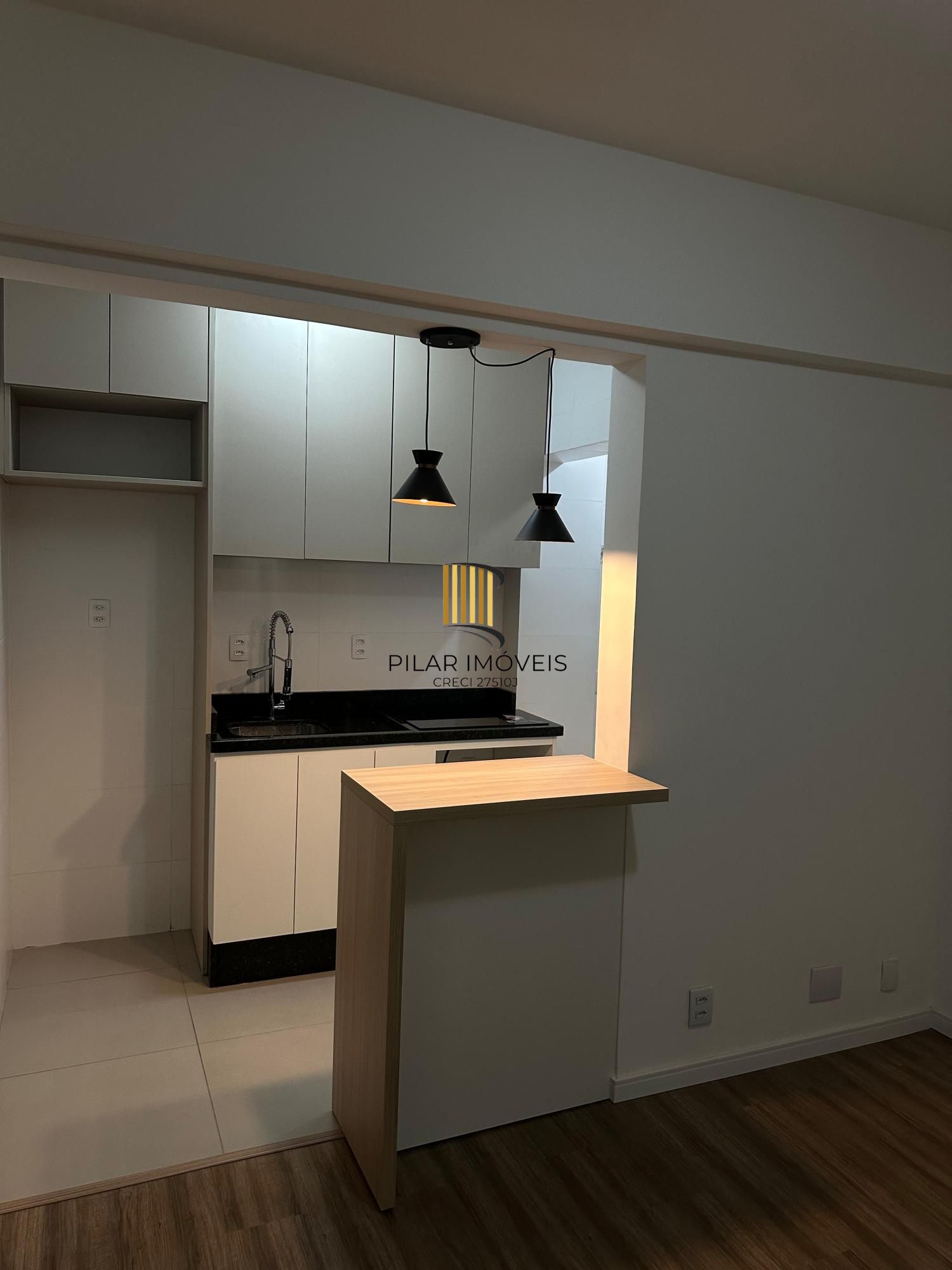 Oportunindade!!! Apartamento desocupado no coração do Centro Histórico de Porto Alegre.