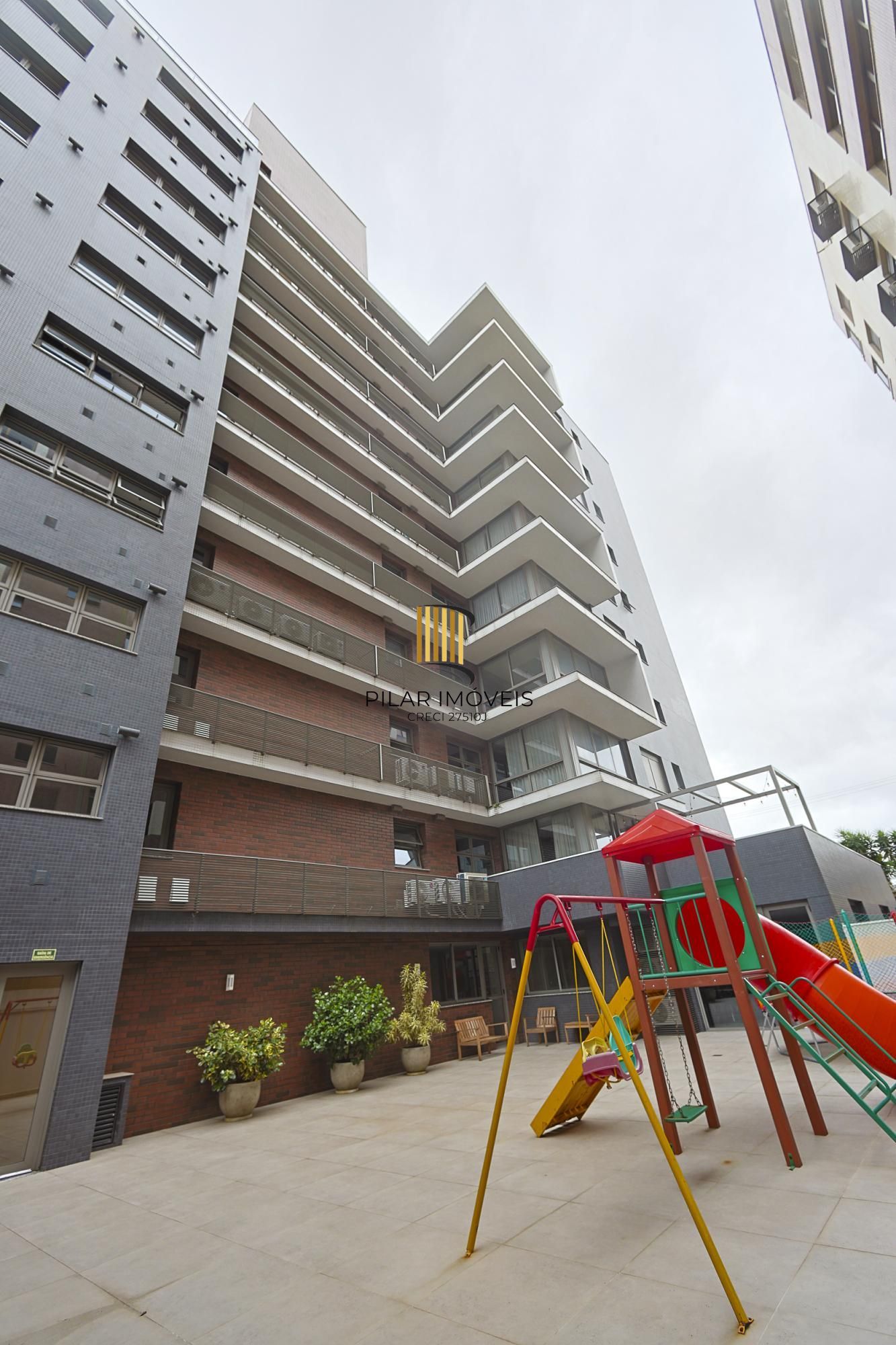 Apartamento com 217m² e 3 dormitórios no bairro Tristeza em PORTO ALEGRE para Comprar
