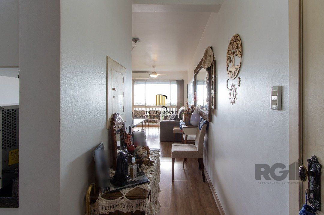 Apartamento 3 quartos, 2 banheiros, 1 vaga, condomínio com infra - Bairro Cristal