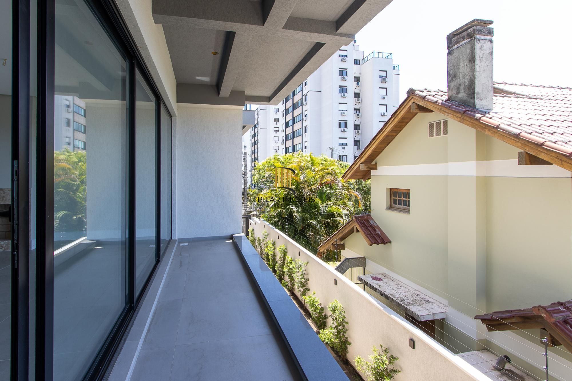 Casa em condomínio com conforto e exclusividade no bairro Tristeza