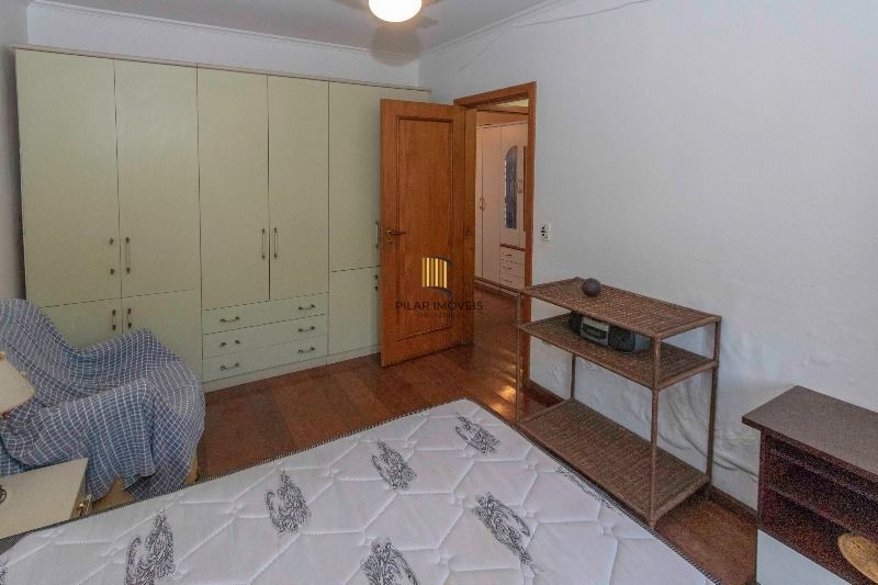 Casa para Venda - 420m², 5 dormitórios, sendo 2 suites, 6 vagas - Nonoai