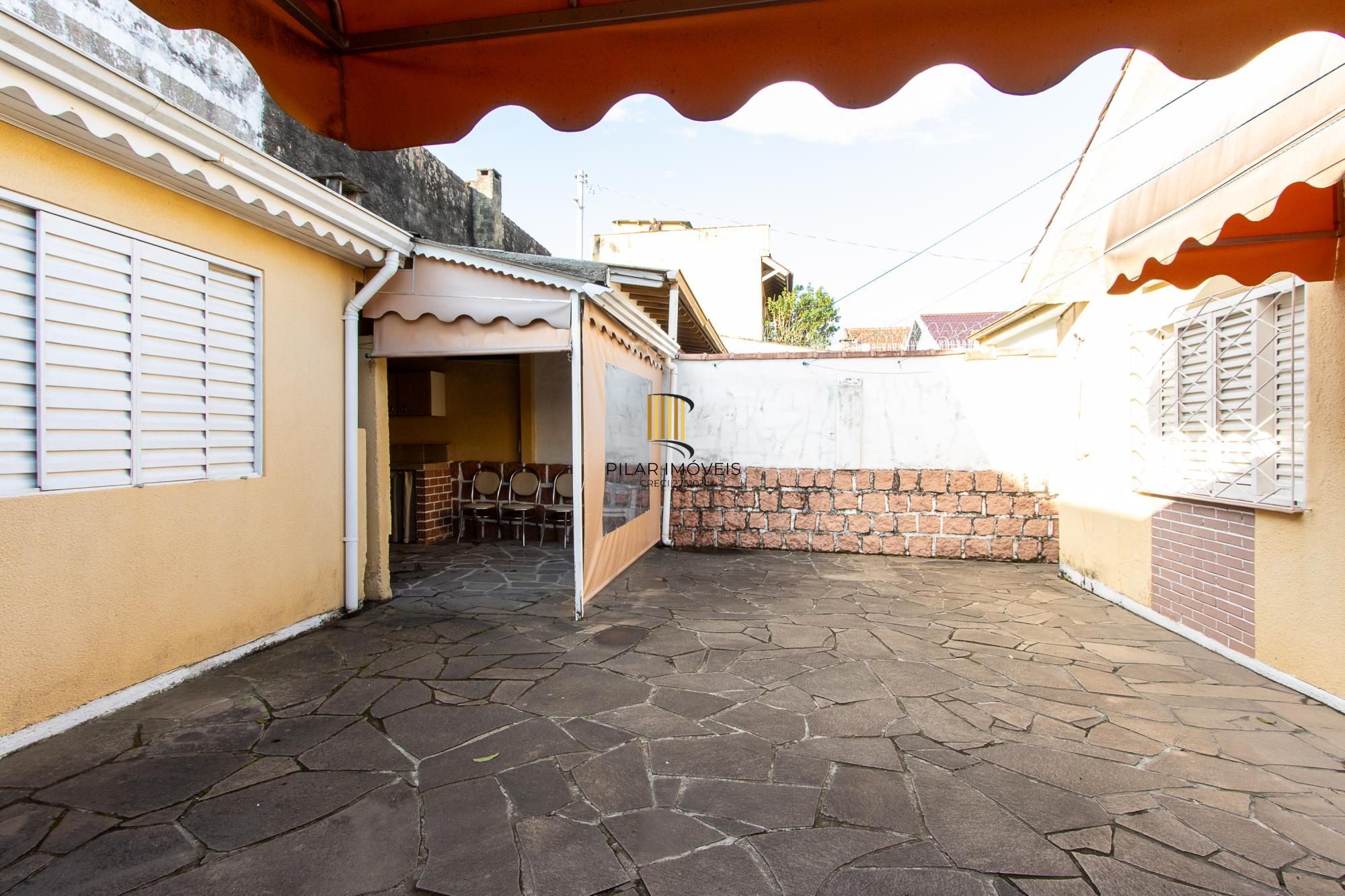 Casa 3 dormitórios no bairro Cavalhada