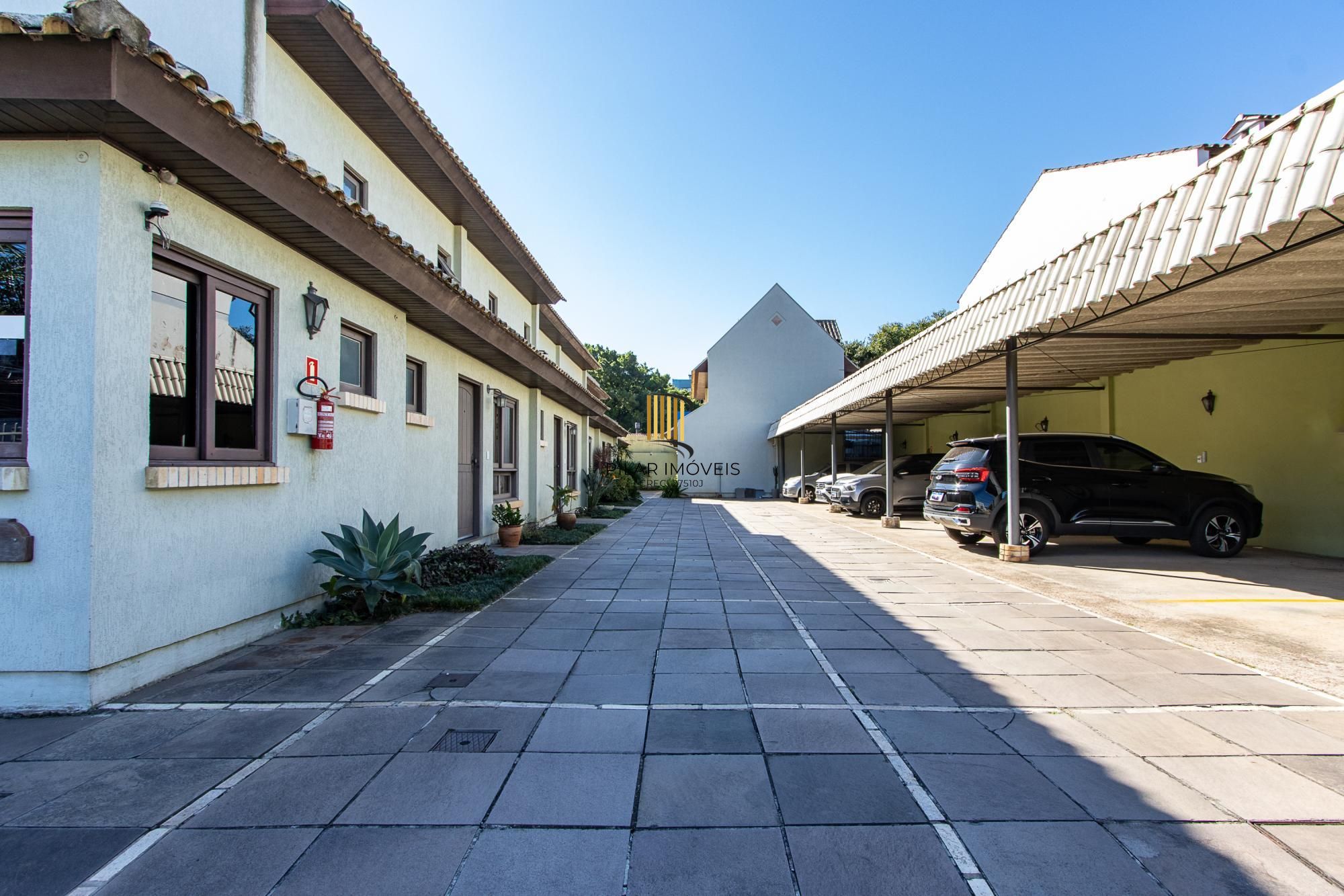 Casa em condomínio fechado, 104m² privativos, 2 quartos, 1 vaga, bairro Camaquã