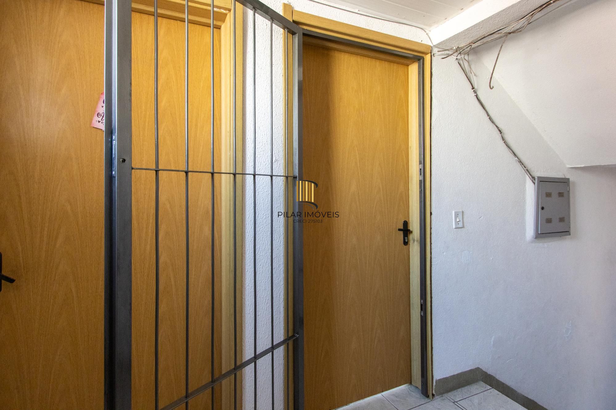 Apartamento reformado, 2 dormitórios, 1 vaga