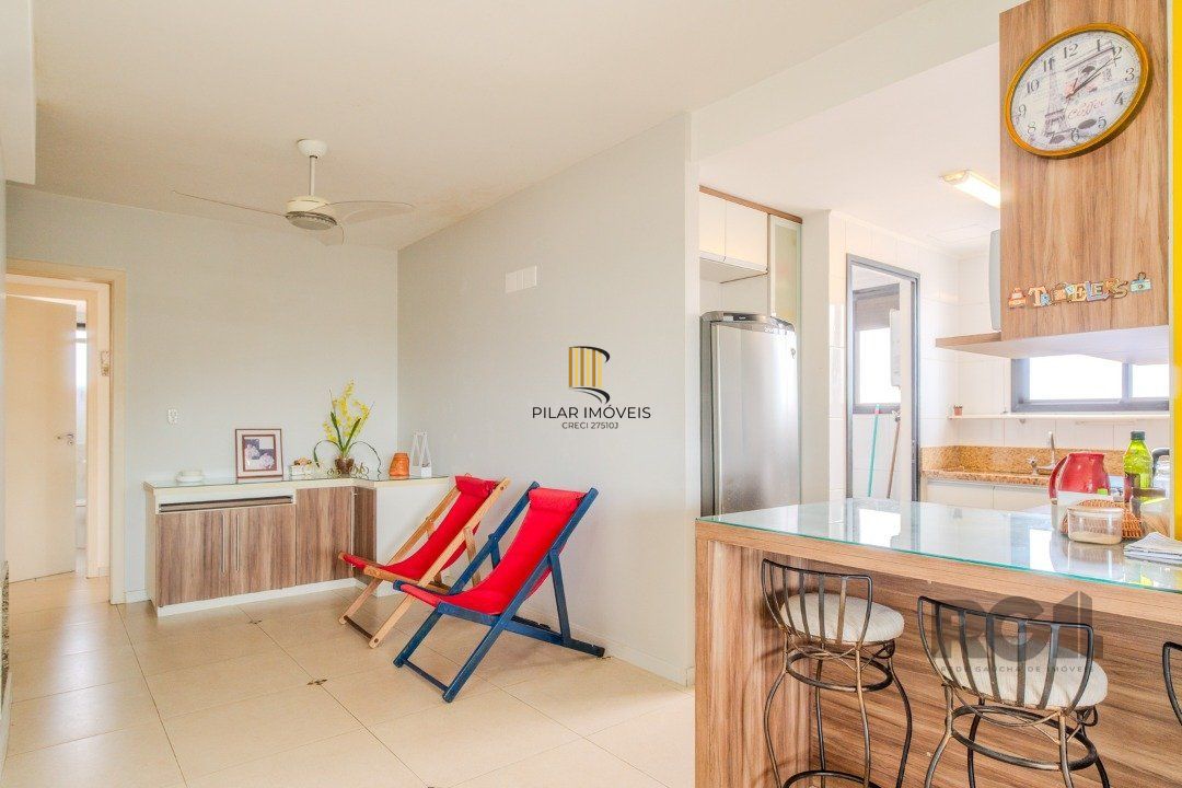 Cobertura Horizontal,  3 quartos, 1 suite, piscina, condominio com infra, 2 vagas - Bairro Tristeza