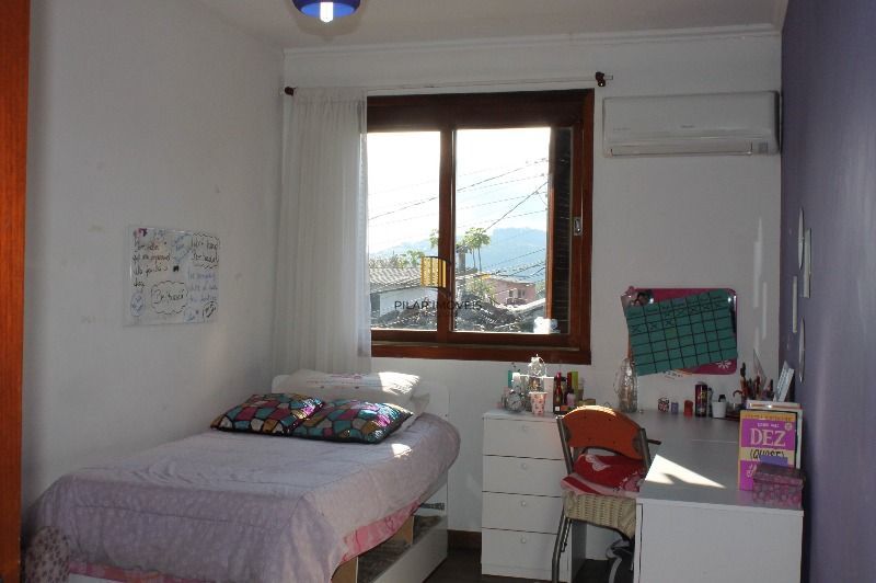 Casa para Venda - 255.68m², 4 dormitórios, sendo 1 suites, 2 vagas - Tristeza