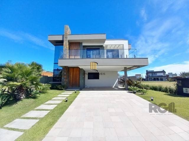 Casa de Condomínio 5 dormitórios no bairro Marina